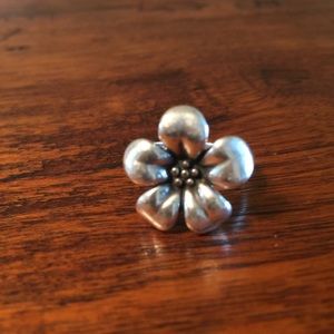James Avery Retired Flower Ring
